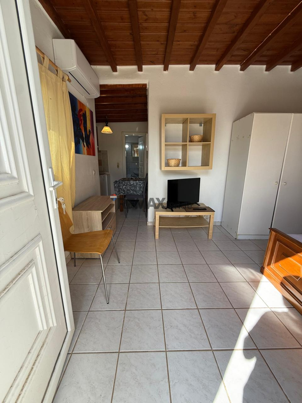 property-img